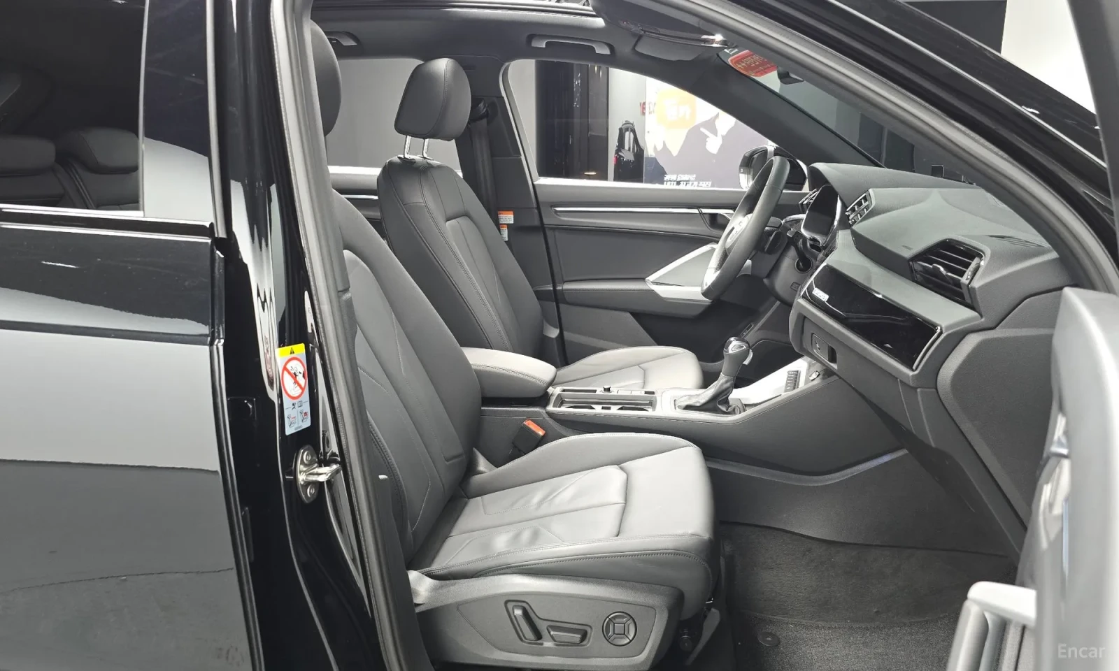 Audi Q3 40TFSI Premium, снимка 11 - Автомобили и джипове - 55049298