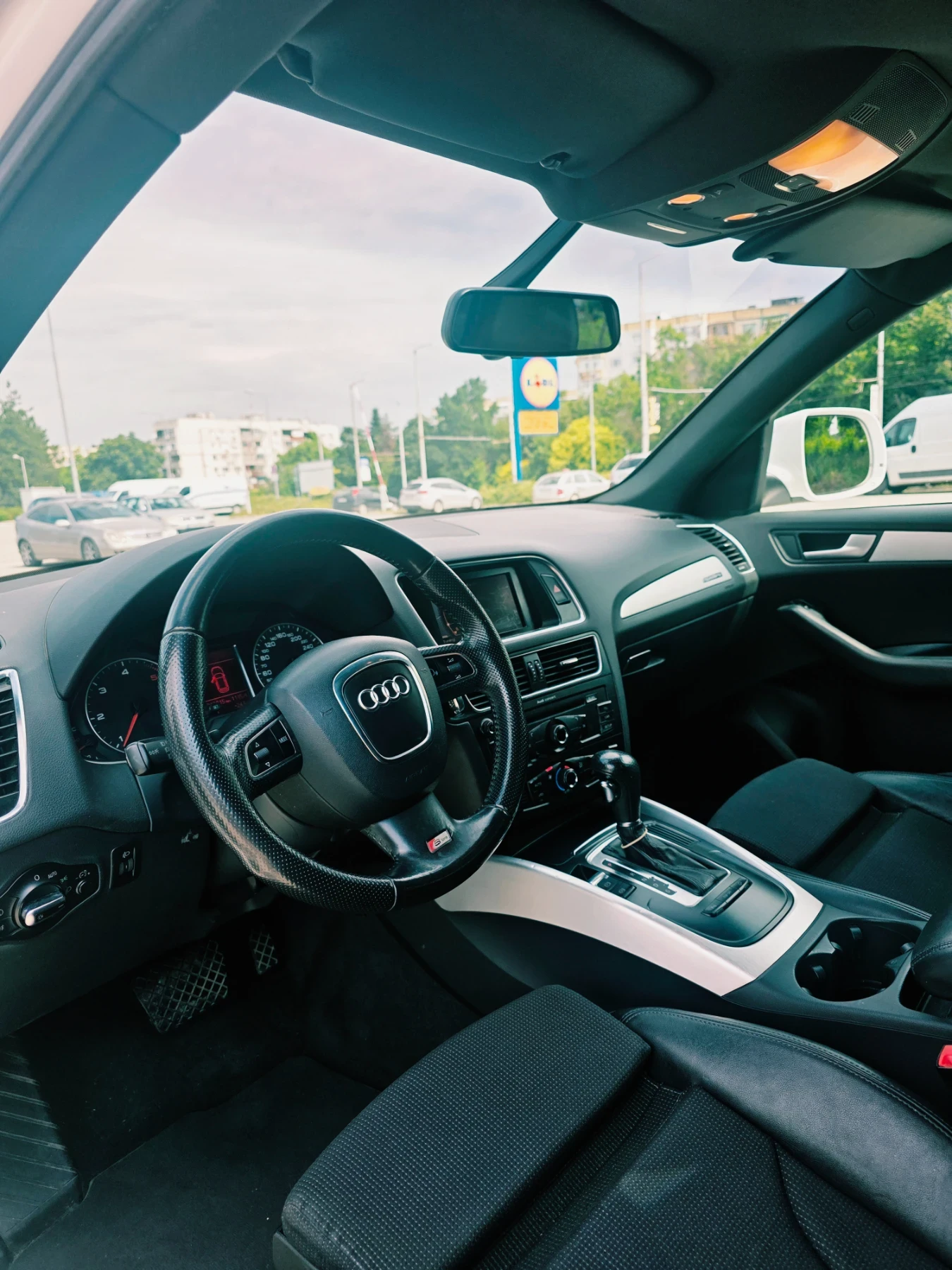 Audi Q5, снимка 7 - Автомобили и джипове - 55339575