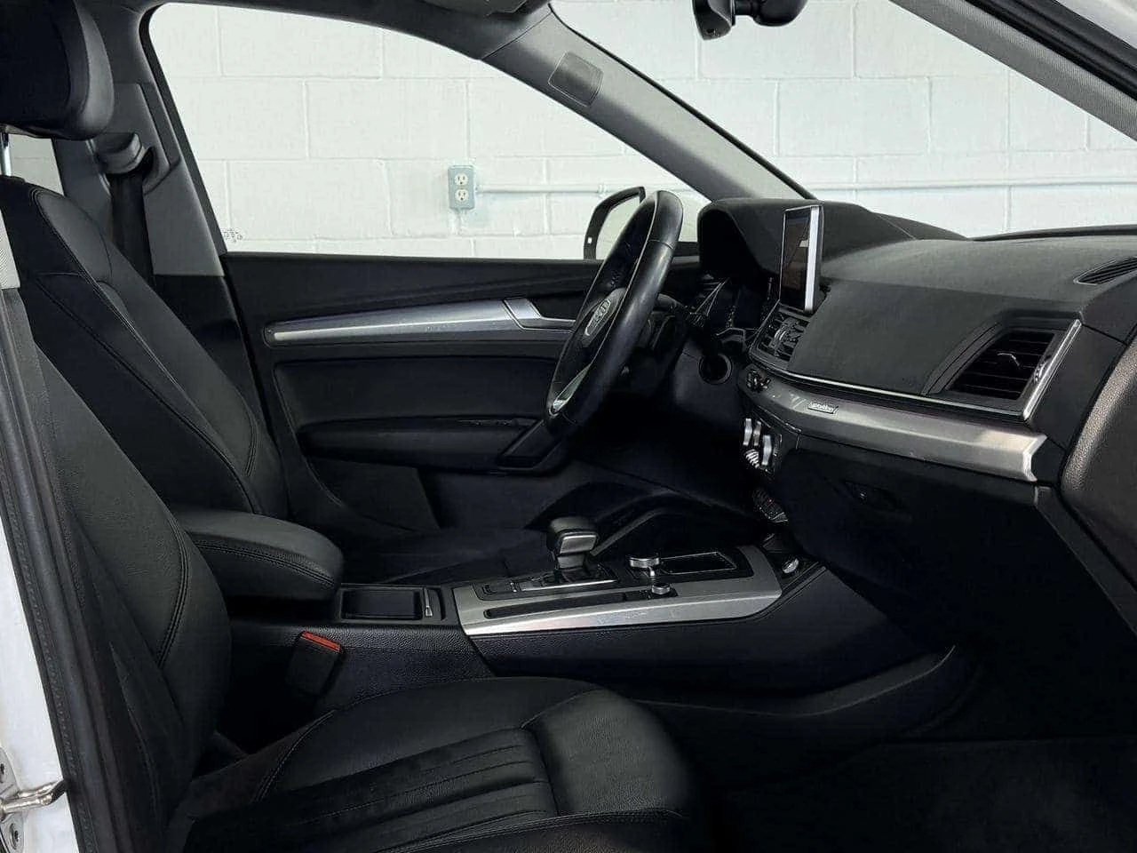 Audi Q5 TECHNIK| PANO| ПОДГРЕВИ| 360| CARFAX| , снимка 11 - Автомобили и джипове - 55448315
