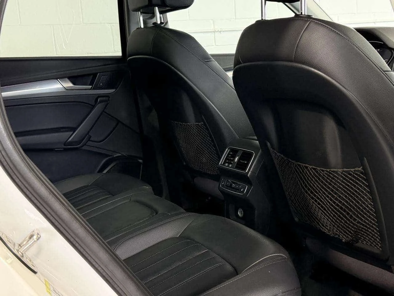 Audi Q5 TECHNIK| PANO| ПОДГРЕВИ| 360| CARFAX| , снимка 13 - Автомобили и джипове - 55448315