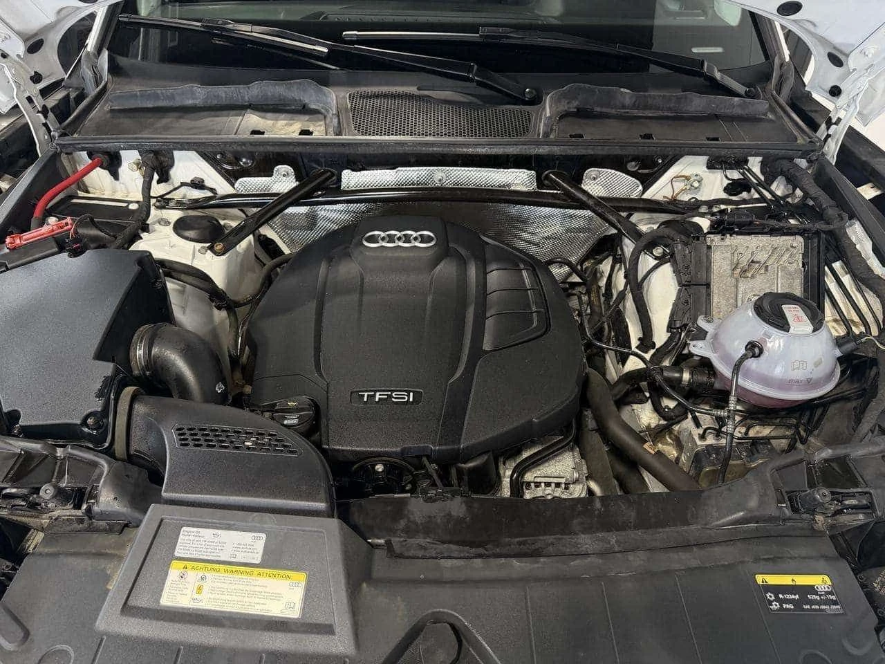 Audi Q5 TECHNIK| PANO| ПОДГРЕВИ| 360| CARFAX| , снимка 17 - Автомобили и джипове - 55448315