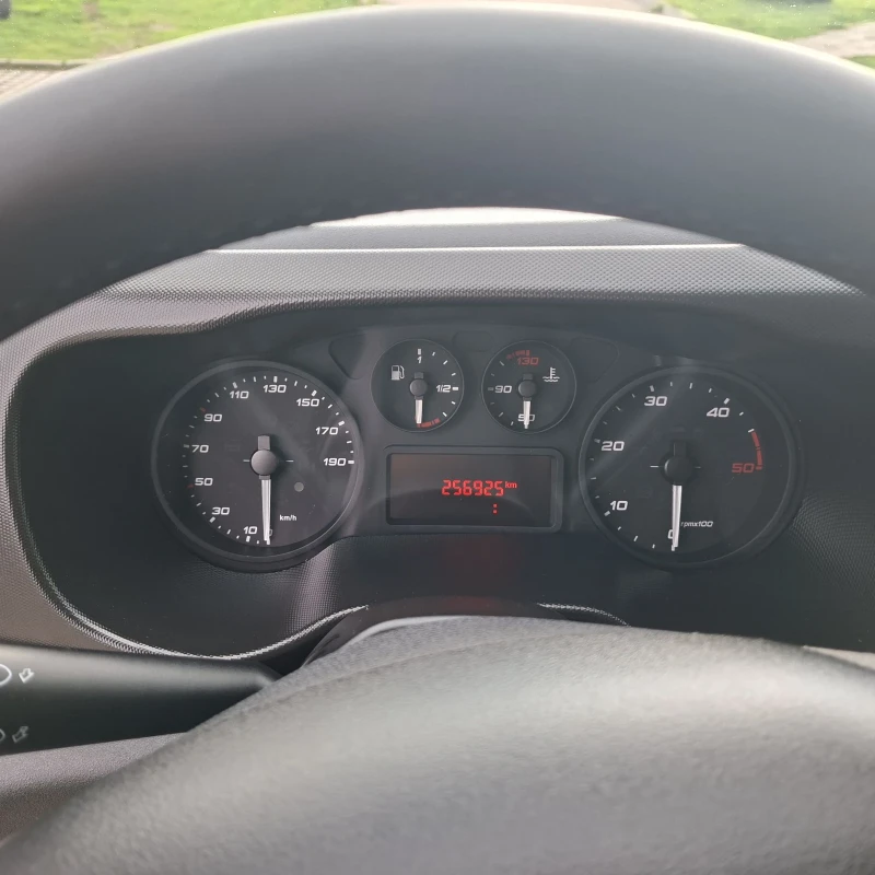 Iveco Daily 35c16 BORD KLIMA 3.5T  256000KM, снимка 10 - Бусове и автобуси - 52714179