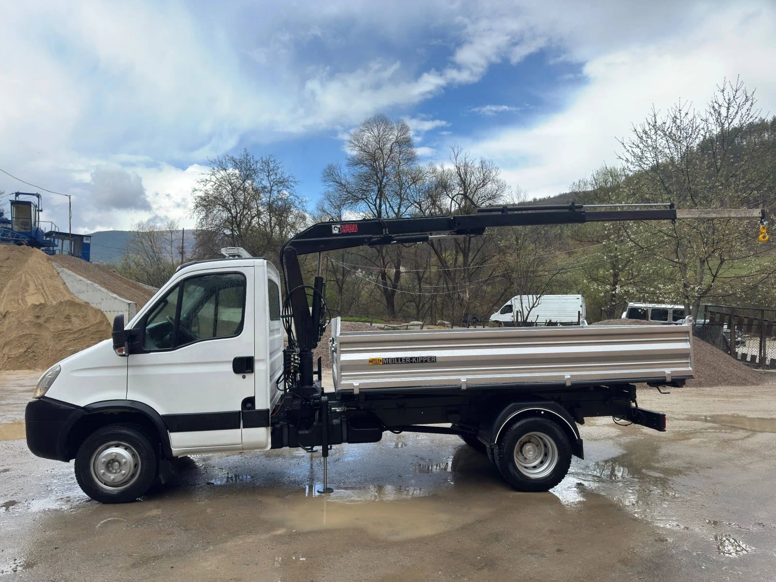 Iveco Daily 65c15 тристранен самосвал с кран - изображение 4