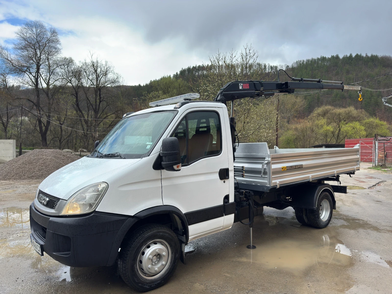 Iveco Daily 65c15 тристранен самосвал с кран - изображение 3