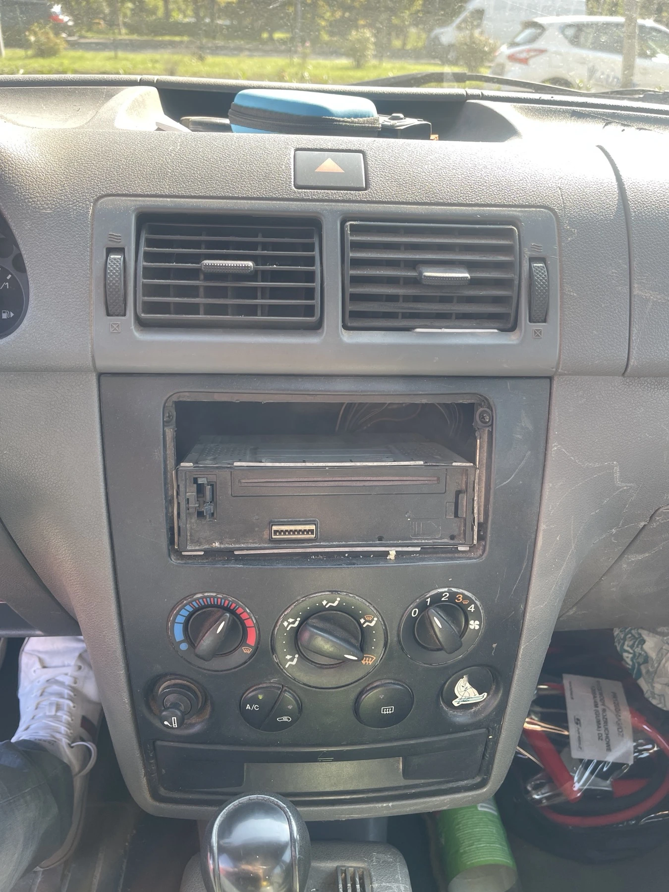 Ford Tourneo Connect L 6+ 1 - изображение 3