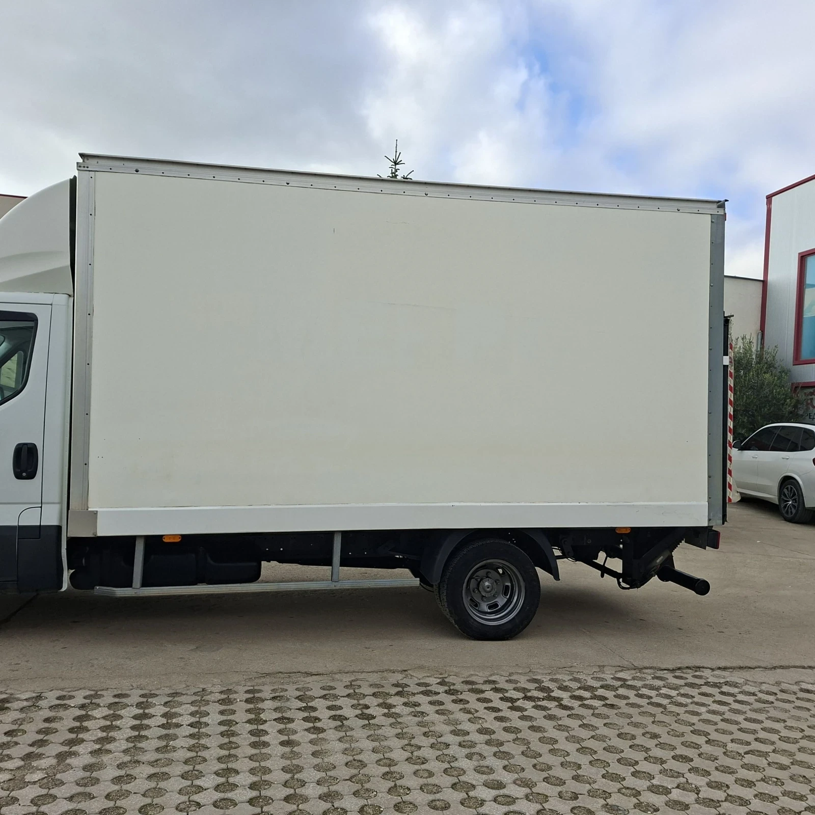 Iveco Daily 35c16 BORD KLIMA 3.5T  256000KM - изображение 6