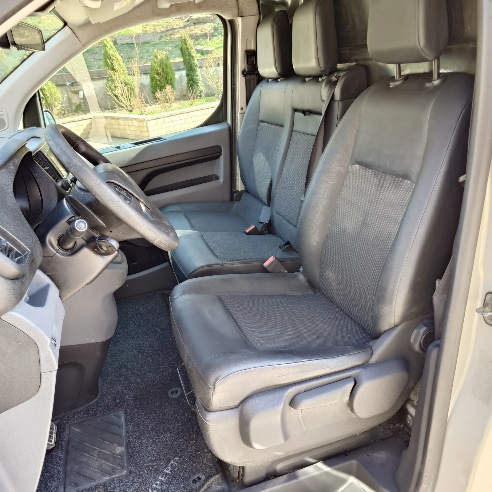 Peugeot Expert 2.0BlueHDI EAT8, снимка 7 - Бусове и автобуси - 53746180