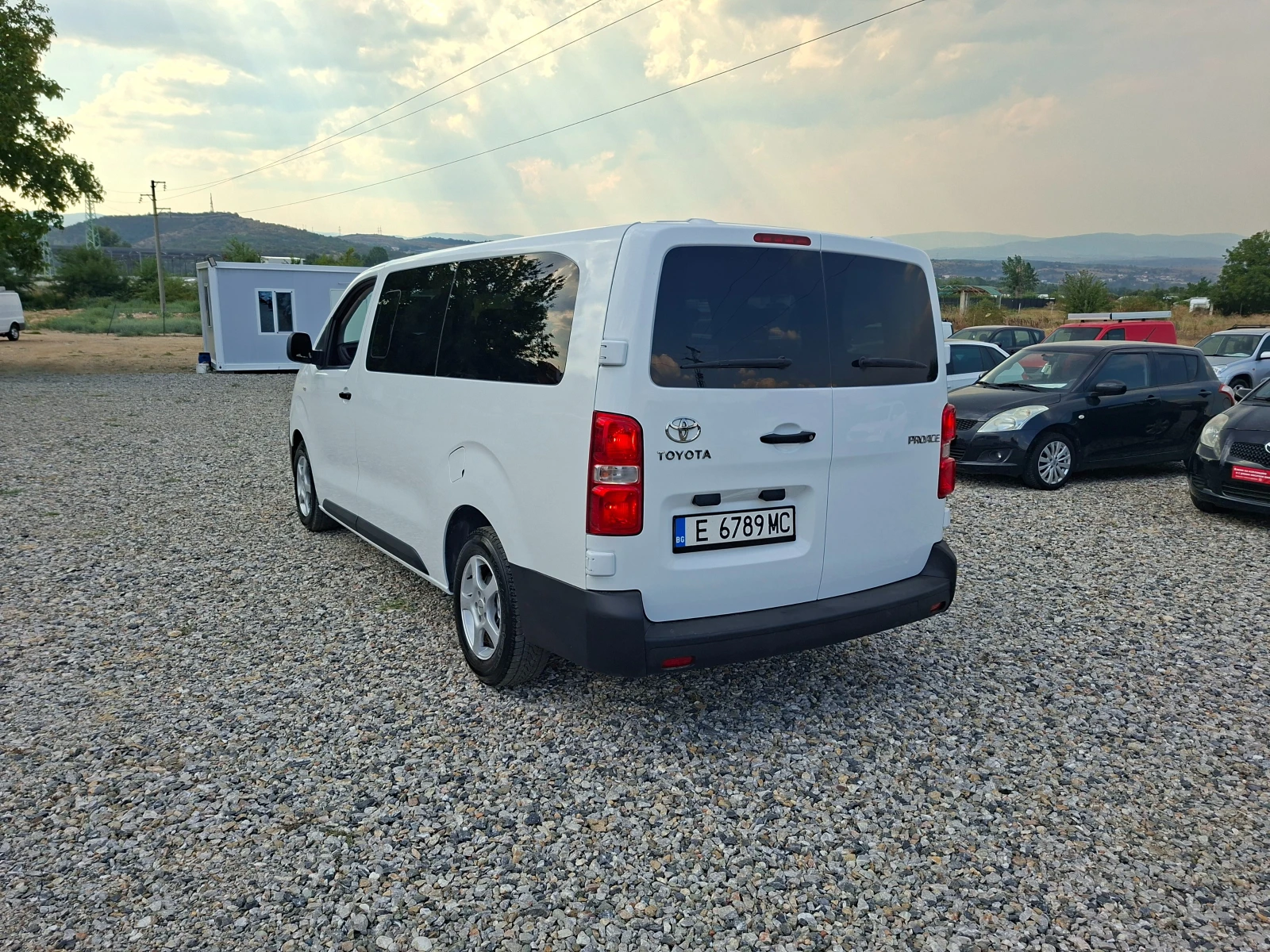 Toyota Proace 1.5D* 8+ 1м.* 6-SPEED.* 36м. х 414EUR.* , снимка 4 - Бусове и автобуси - 55706965