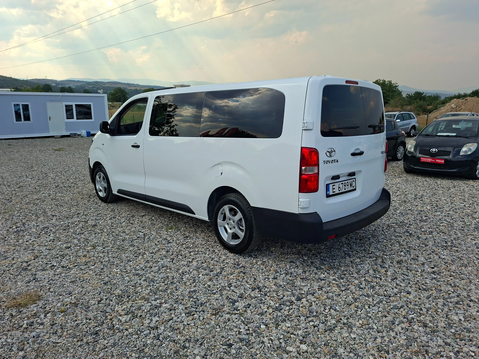 Toyota Proace 1.5D* 8+ 1м.* 6-SPEED.* 36м. х 414EUR.* , снимка 3 - Бусове и автобуси - 55706965