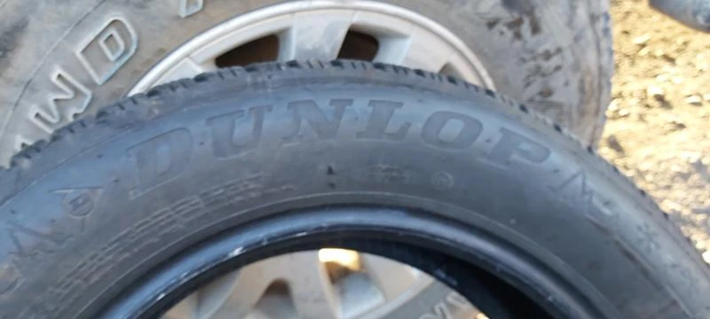 Гуми Зимни 215/60R16, снимка 4 - Гуми и джанти - 31148184