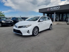 Toyota Auris 1.8 HYBRID, снимка 3