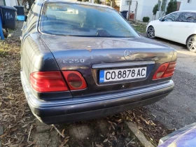 Mercedes-Benz E 250, снимка 6