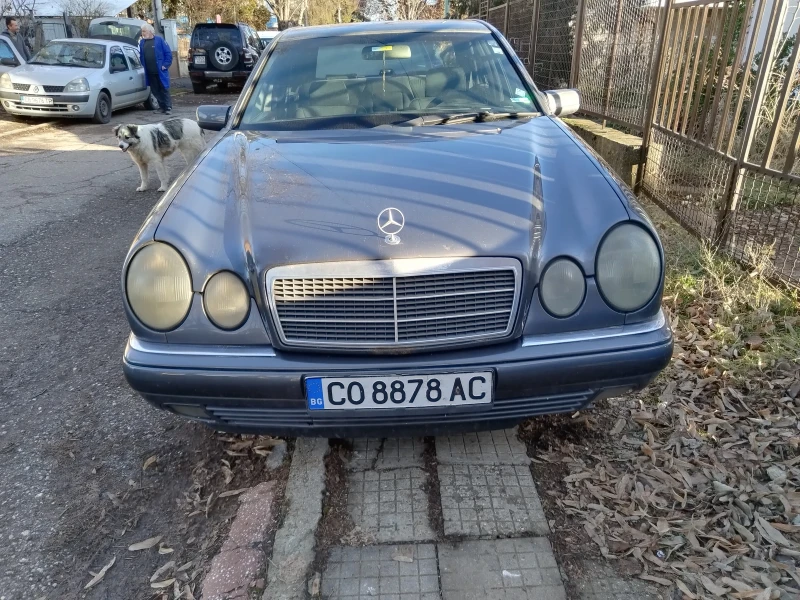 Mercedes-Benz E 250, снимка 1 - Автомобили и джипове - 48416340