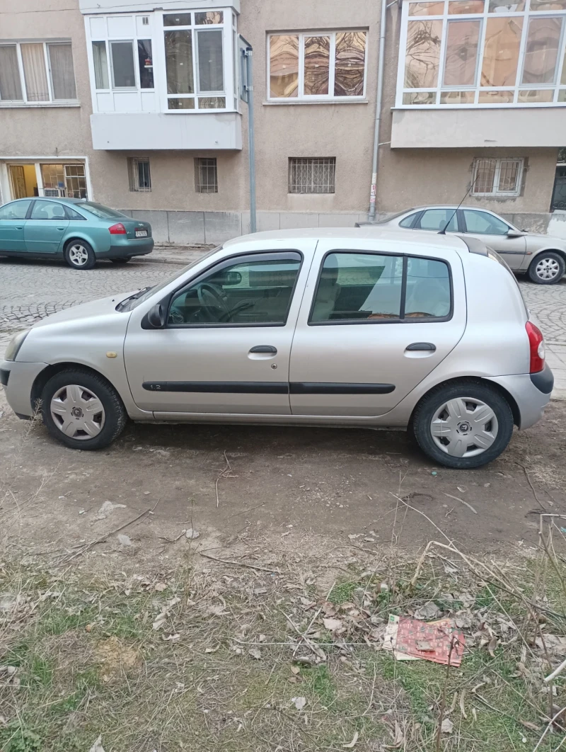 Renault Clio, снимка 9 - Автомобили и джипове - 48897151