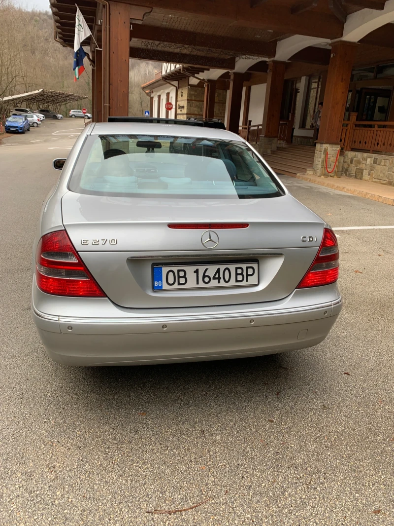 Mercedes-Benz E 270, снимка 6 - Автомобили и джипове - 52396605