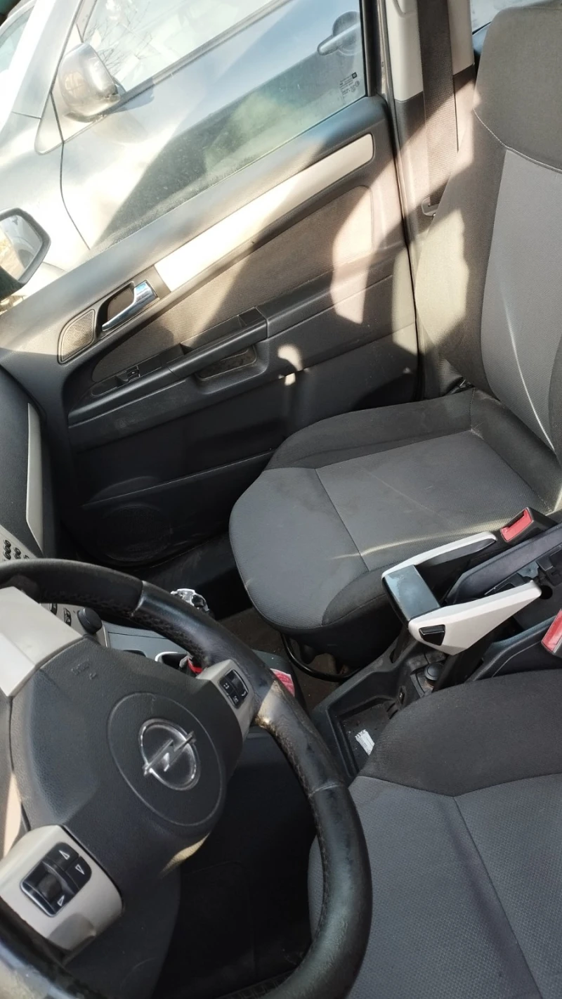 Opel Zafira, снимка 7 - Автомобили и джипове - 52837427