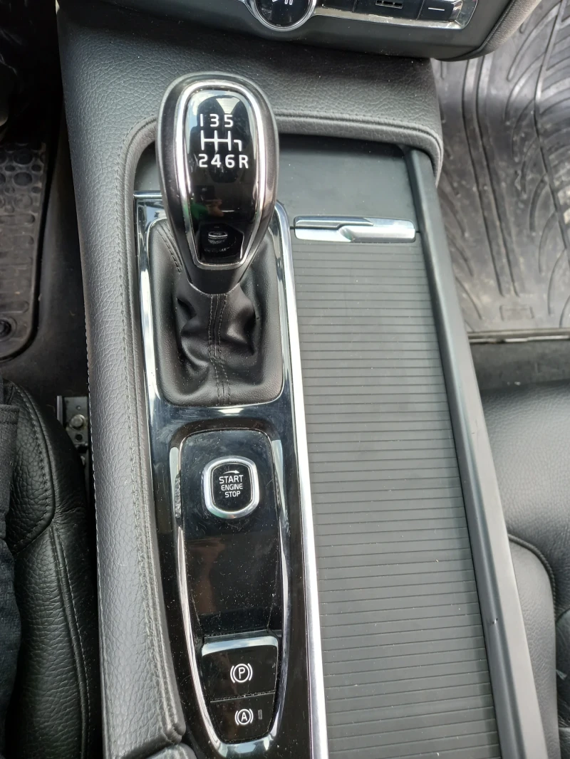 Volvo V90 2.0 , снимка 6 - Автомобили и джипове - 53052316