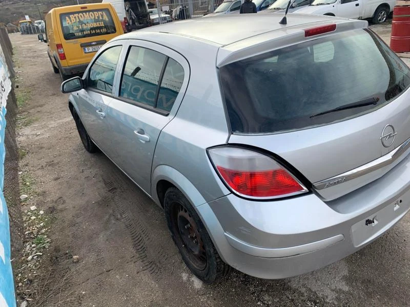 Opel Astra 1.7, снимка 2 - Автомобили и джипове - 35029714