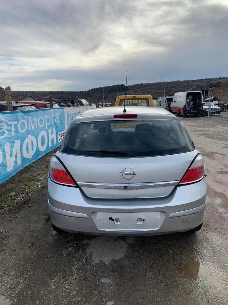 Opel Astra 1.7, снимка 3 - Автомобили и джипове - 35029714