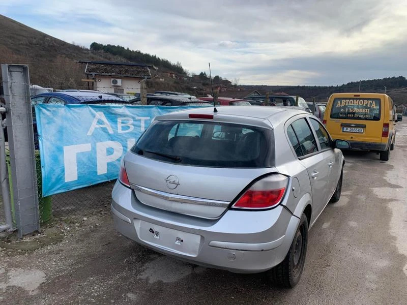 Opel Astra 1.7, снимка 5 - Автомобили и джипове - 35029714