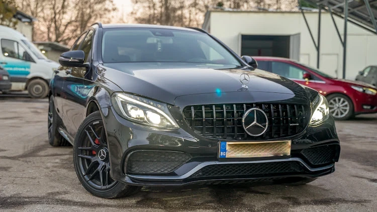 Mercedes-Benz C 220 2.2 AMG line