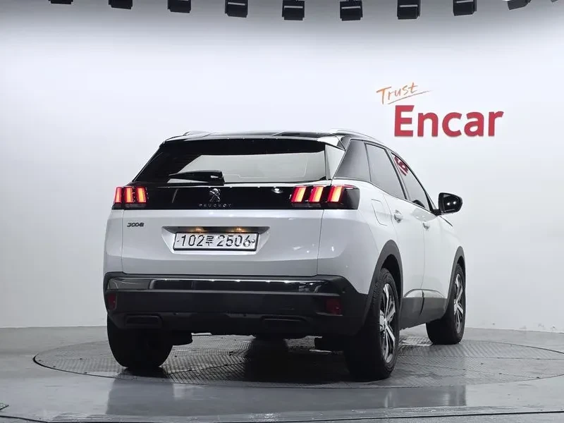 Peugeot 3008 1.5 BlueHDI Allure - САМО 30% АВАНС, снимка 4 - Автомобили и джипове - 55987588