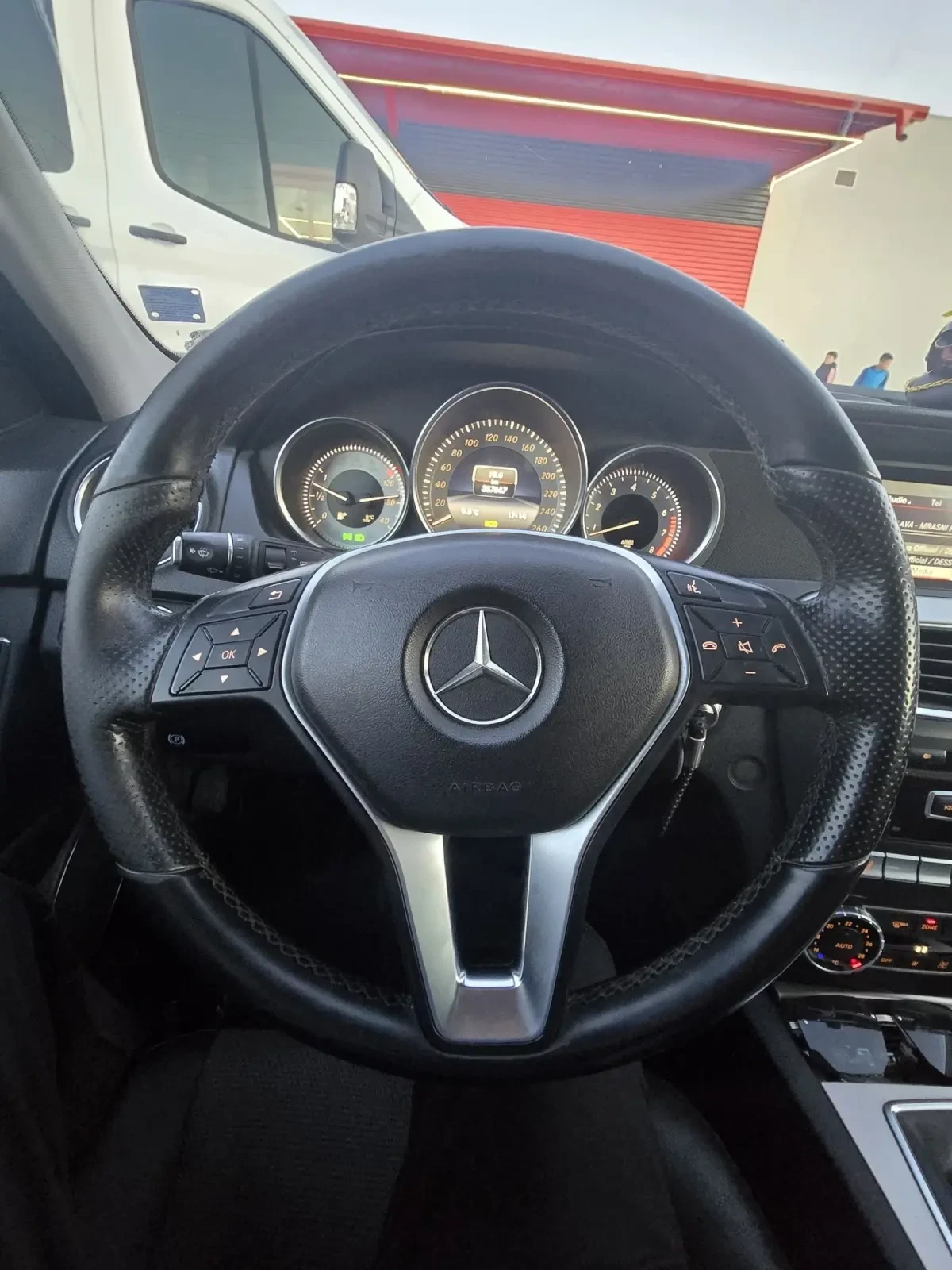 Mercedes-Benz C 180 1.6 156 коня - изображение 8