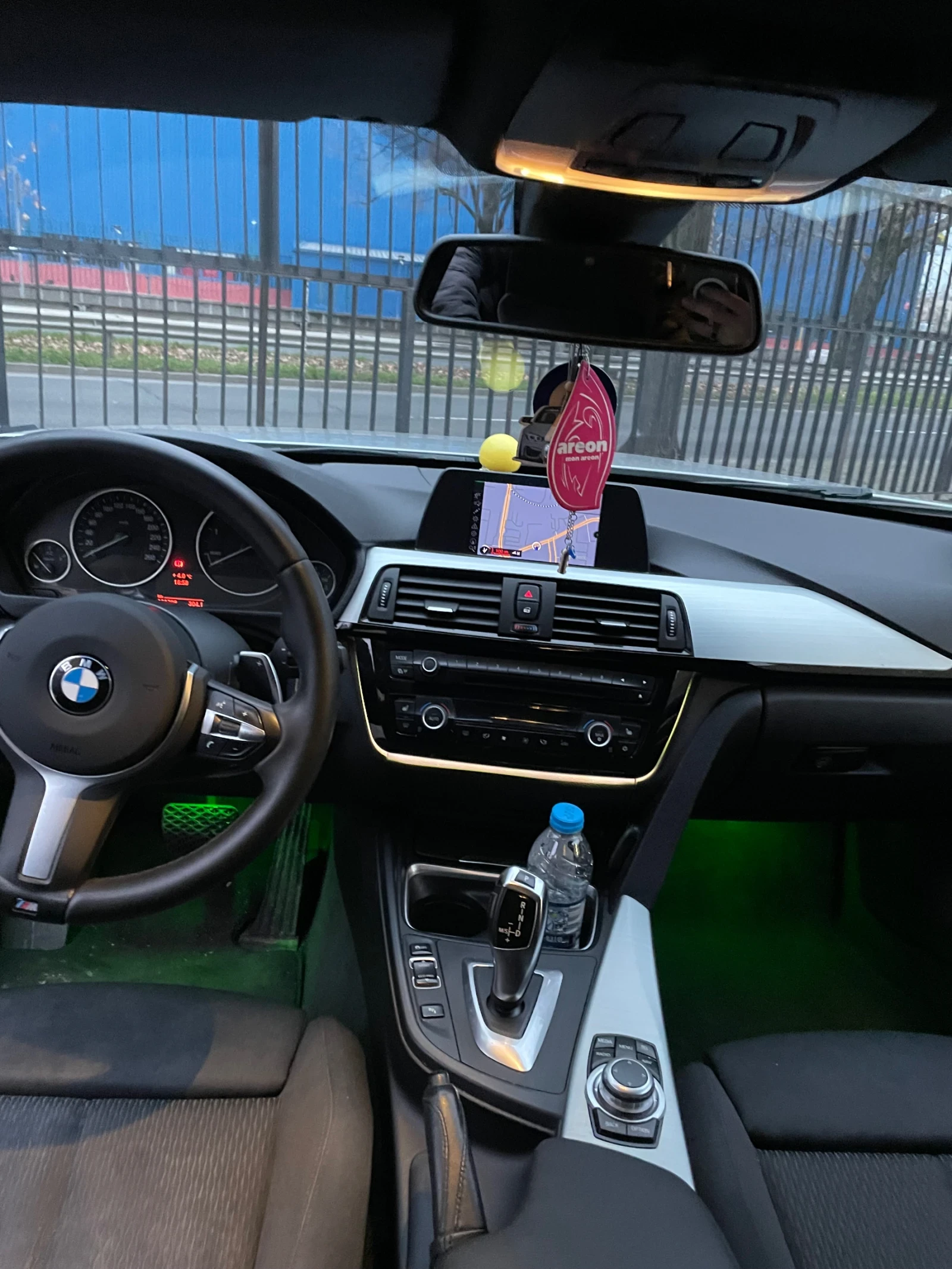 BMW 318  - изображение 7