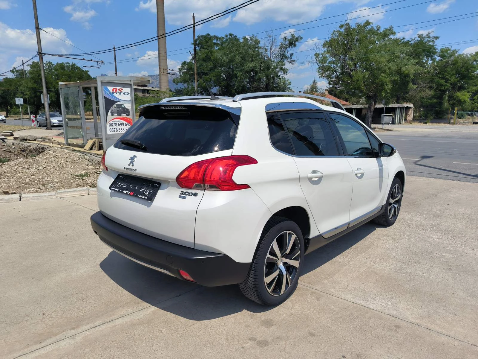 Peugeot 2008 1.6d-6sk.70.000km-Navi-Euro-5B - изображение 5