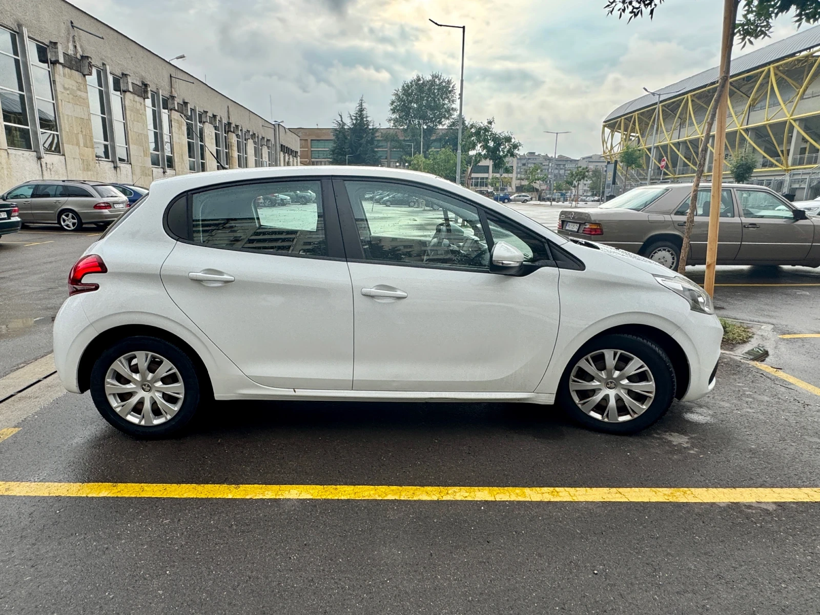 Peugeot 208  - изображение 4