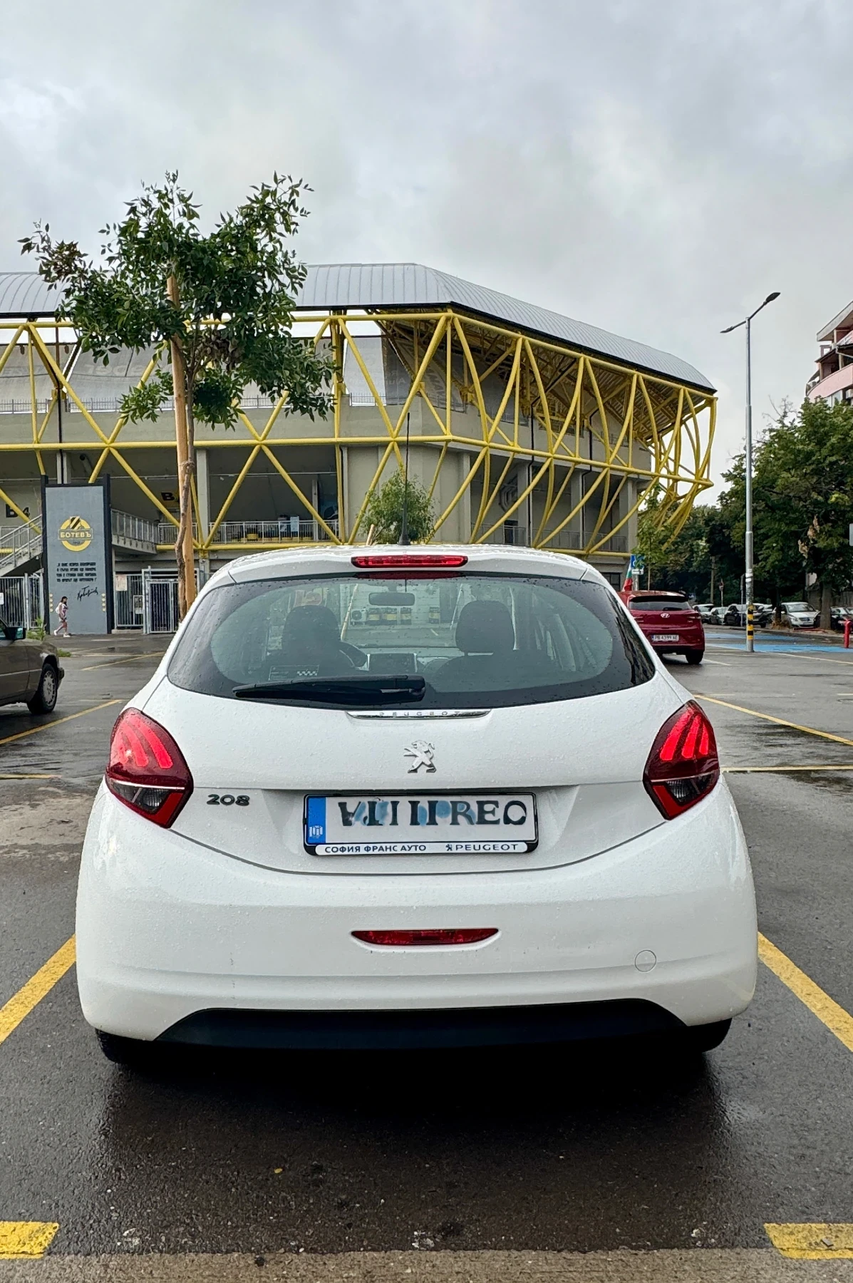 Peugeot 208  - изображение 2