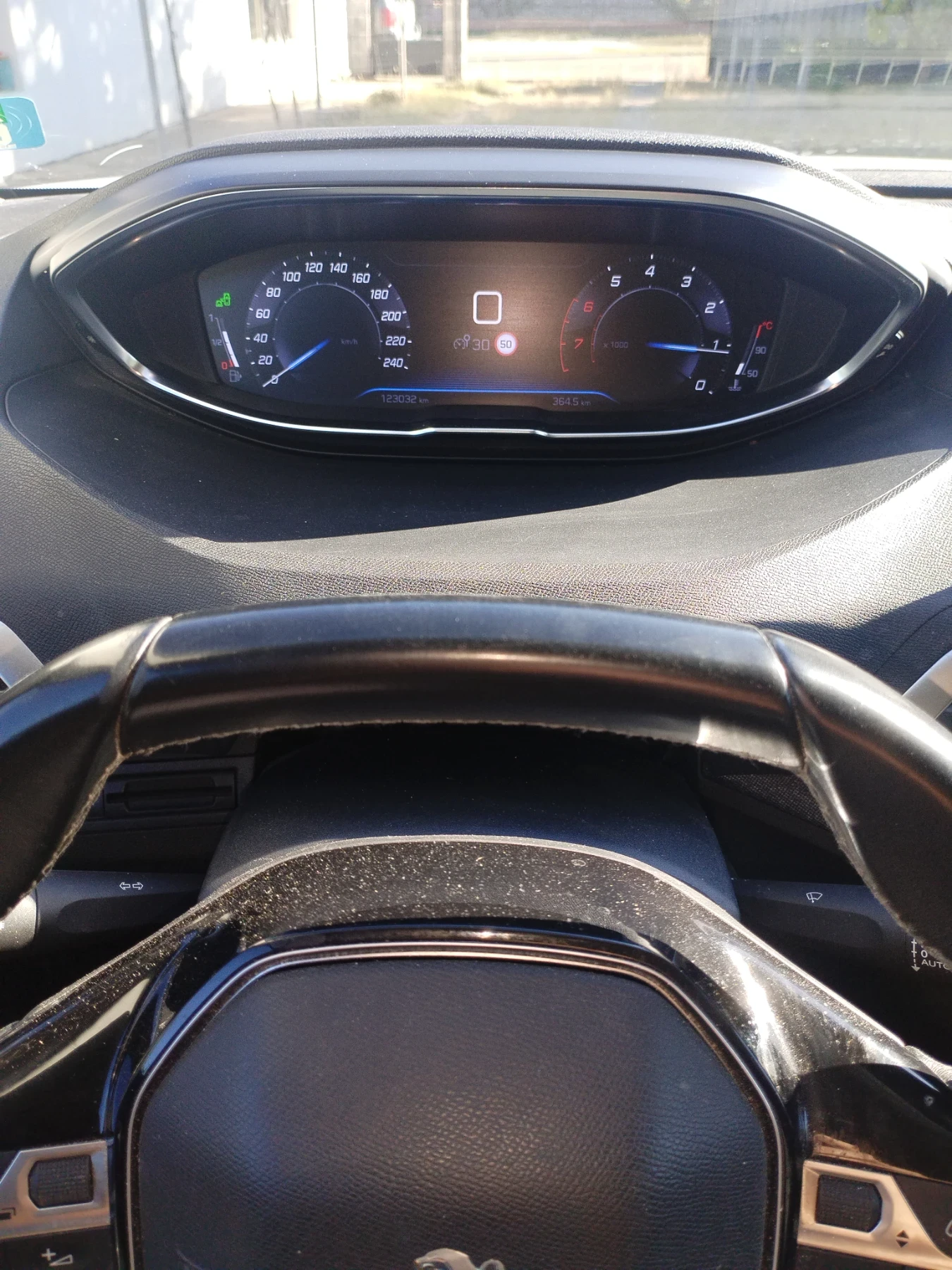 Peugeot 3008 Джип - изображение 9
