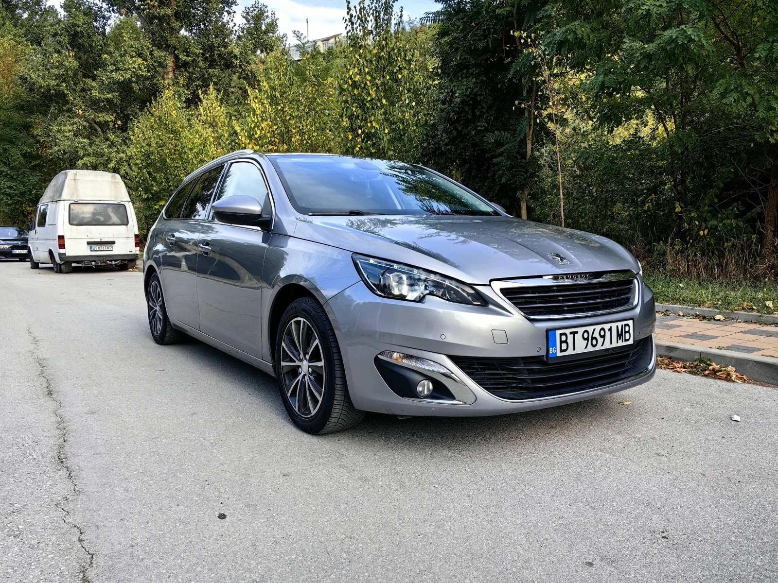 Peugeot 308 1.2 PureTech PANO LED | Mobile.bg   7