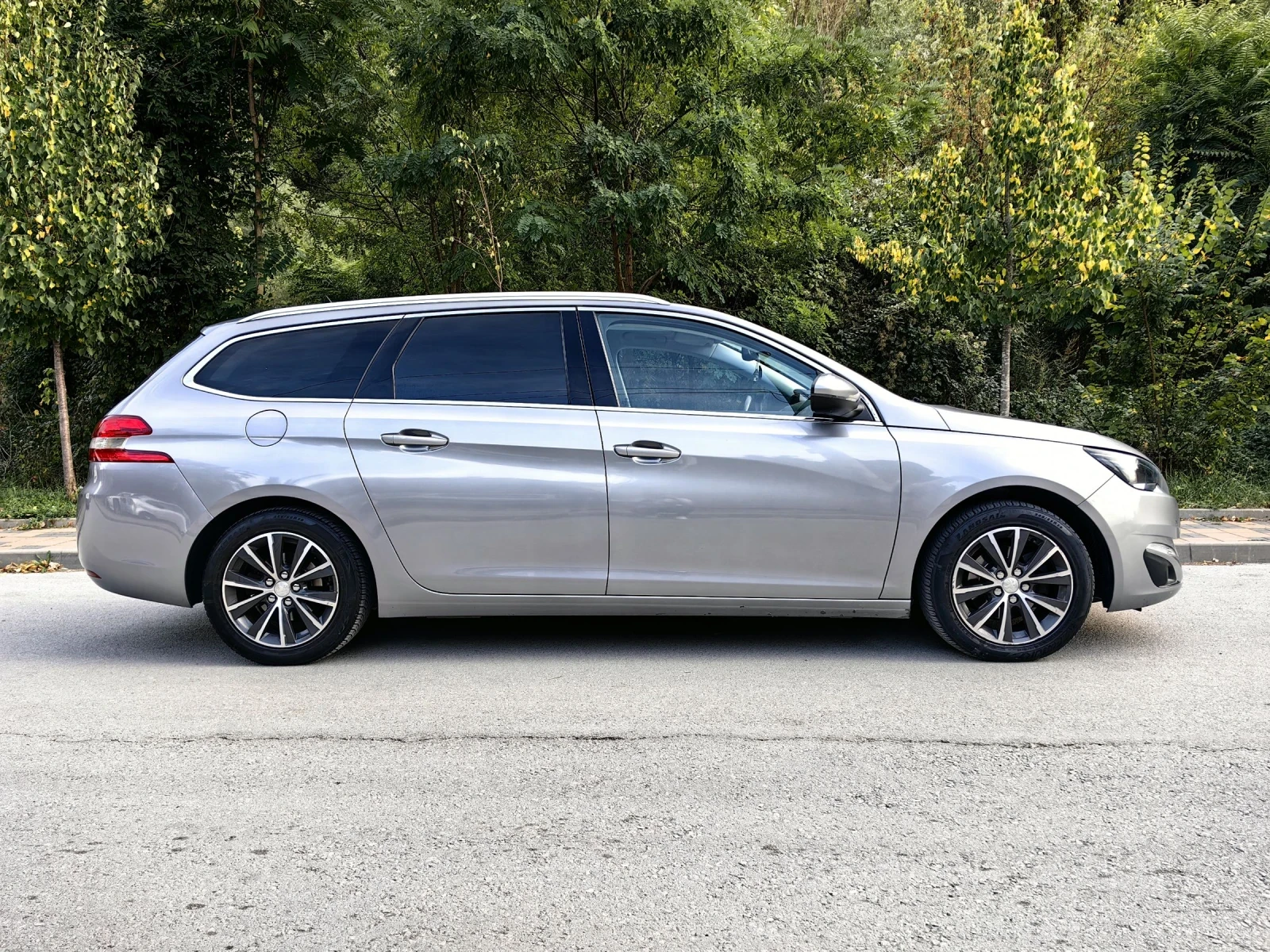 Peugeot 308 1.2 PureTech PANO LED | Mobile.bg   6