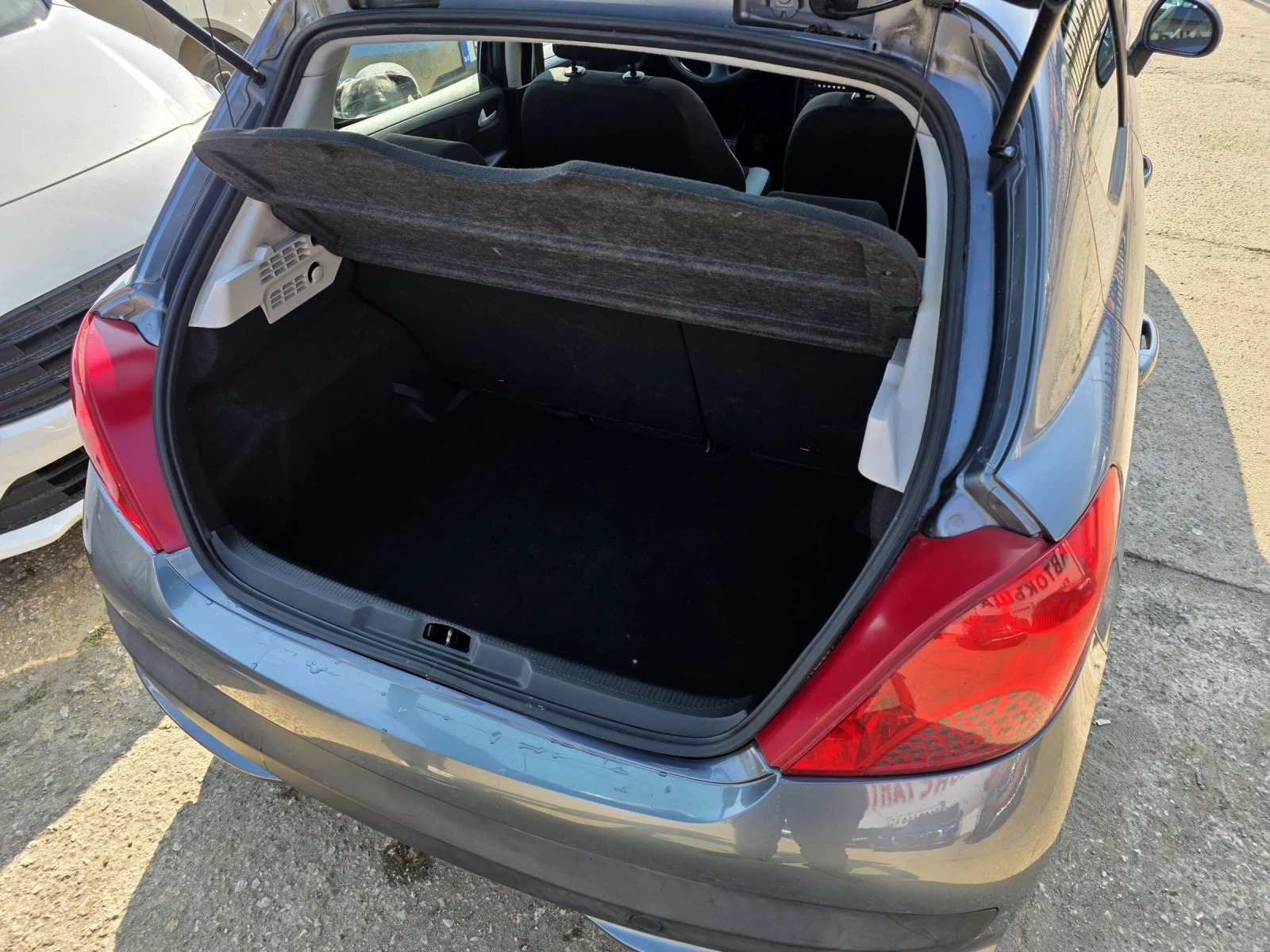 Peugeot 207 1.4 Бензин | LPG BRC | ТОП, снимка 16 - Автомобили и джипове - 53744366