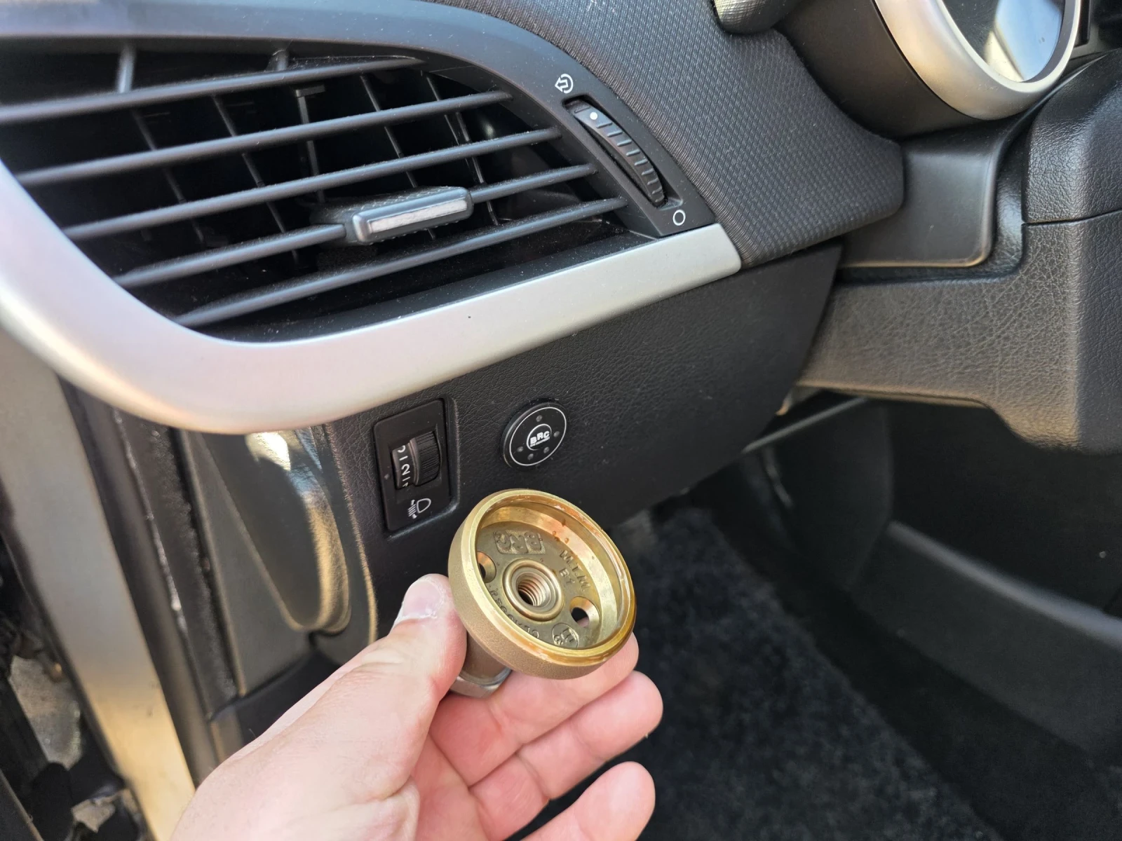 Peugeot 207 1.4 Бензин | LPG BRC | ТОП, снимка 9 - Автомобили и джипове - 53744366