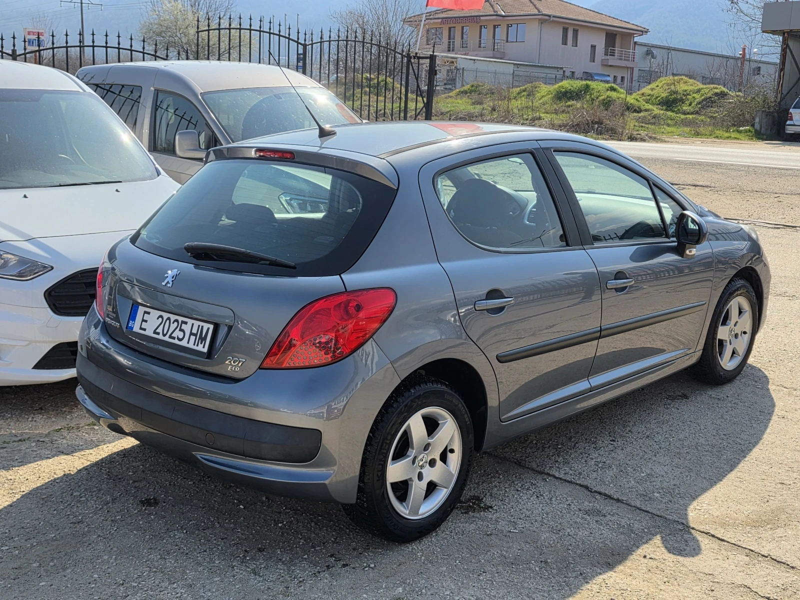 Peugeot 207 1.4 Бензин | LPG BRC | ТОП, снимка 4 - Автомобили и джипове - 53744366