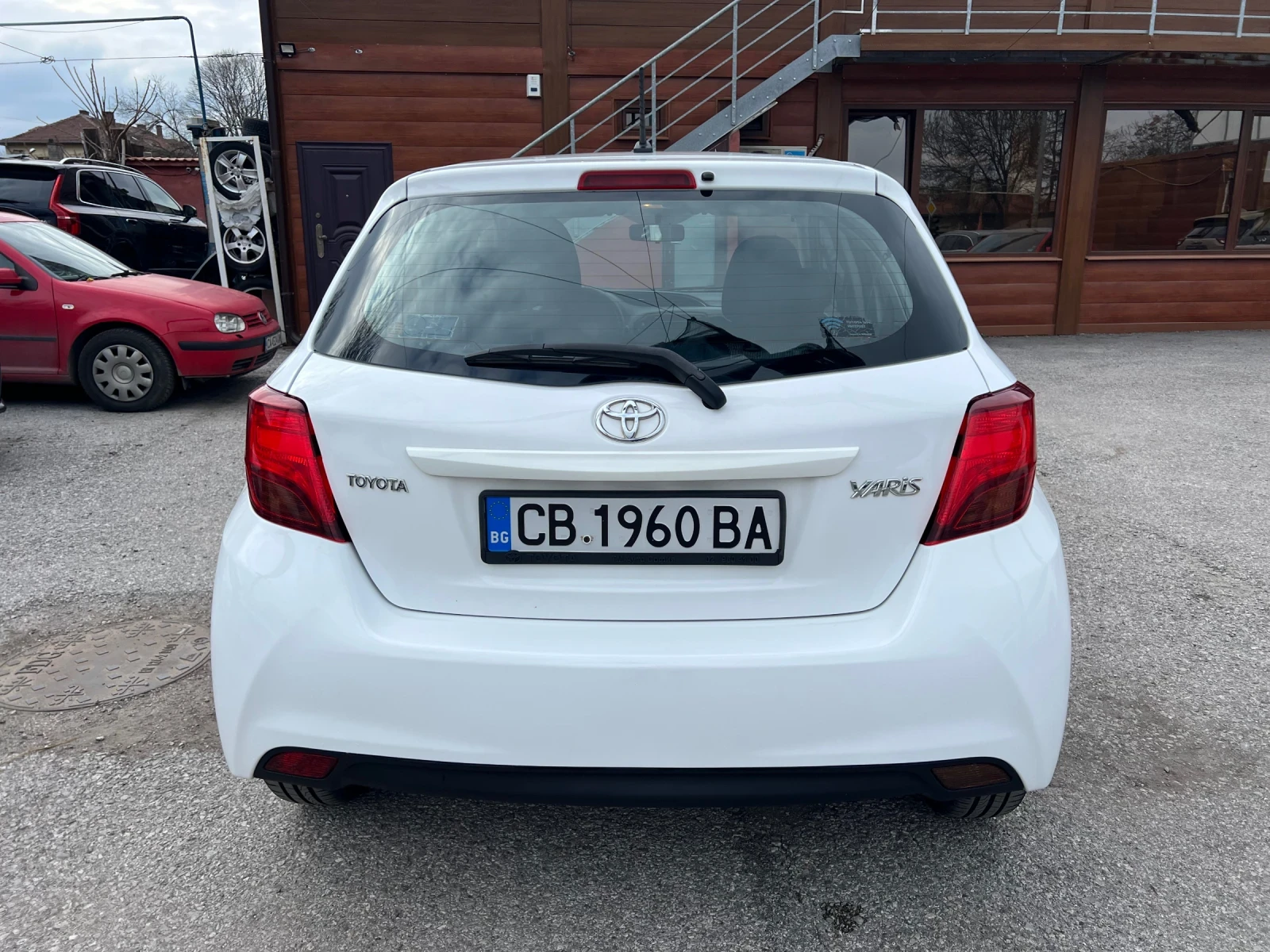 Toyota Yaris 1.33 i Facelift , снимка 6 - Автомобили и джипове - 54003999