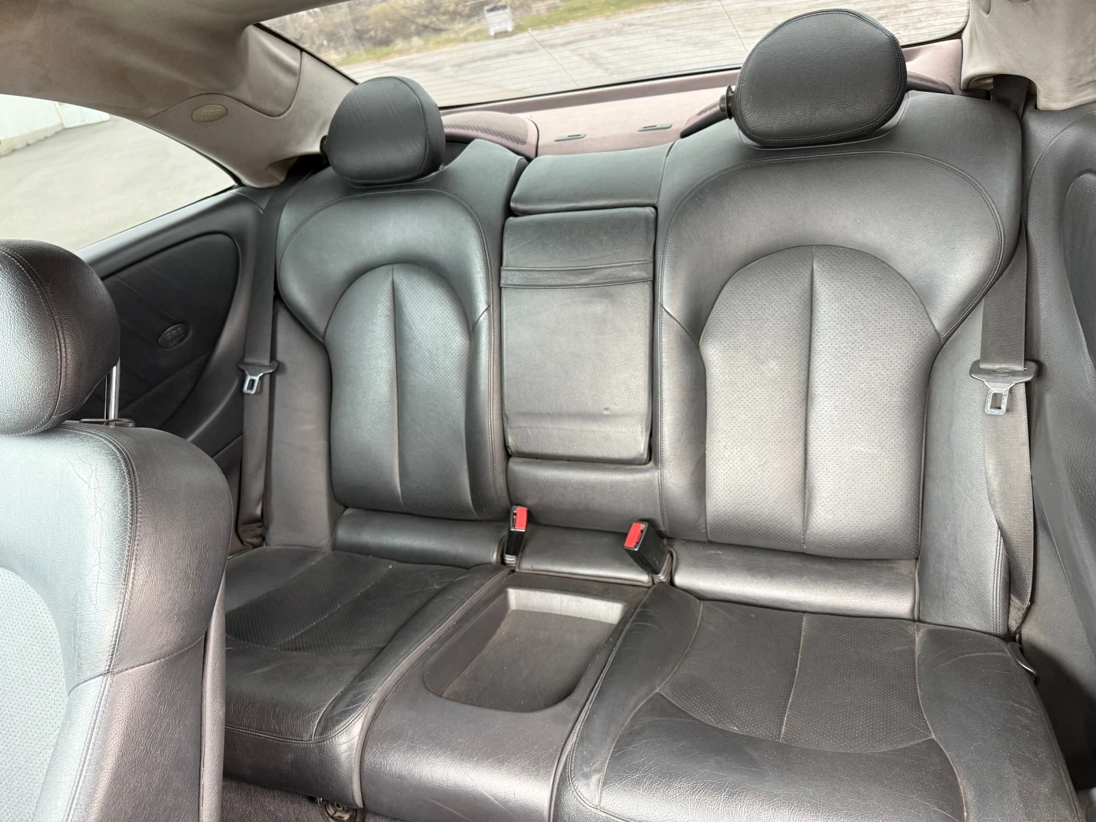 Mercedes-Benz CLK 270 CDI, снимка 10 - Автомобили и джипове - 54049851