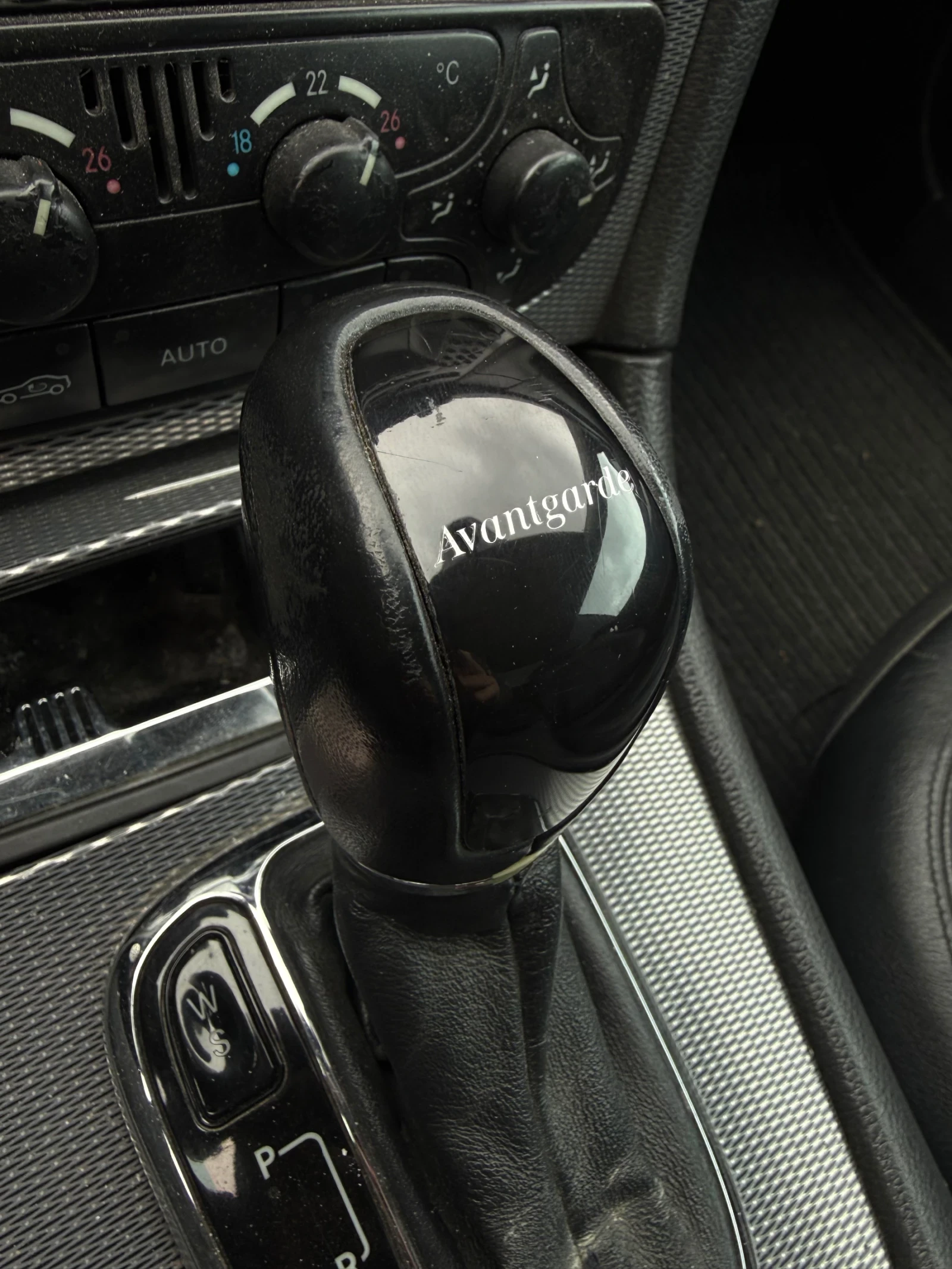 Mercedes-Benz CLK 270 CDI, снимка 13 - Автомобили и джипове - 54049851