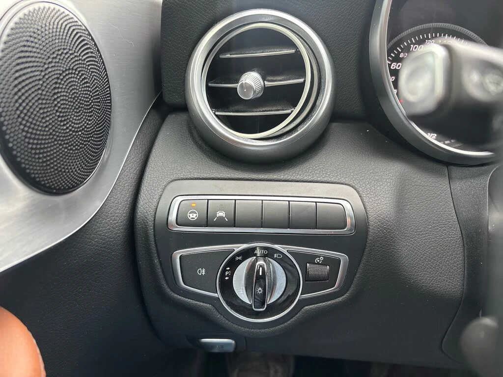 Mercedes-Benz C 300 4MATIC* COUPE* AMG* DISTRONIC* ПАНОРАМА* КАМЕРА, снимка 10 - Автомобили и джипове - 54085337