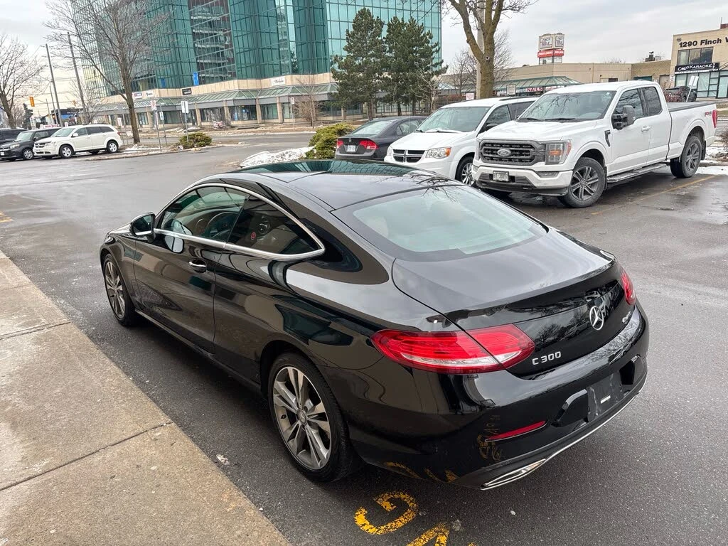 Mercedes-Benz C 300 4MATIC* COUPE* AMG* DISTRONIC* ПАНОРАМА* КАМЕРА, снимка 6 - Автомобили и джипове - 54085337