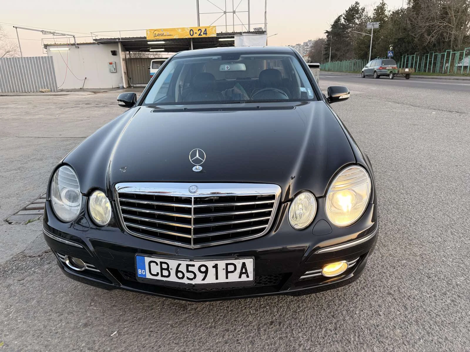 Mercedes-Benz E 320 4 MATIC, снимка 2 - Автомобили и джипове - 55318736