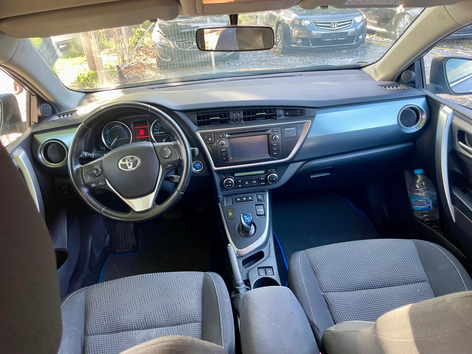 Toyota Auris 1, 8 HIBRID HATCBACK, снимка 14 - Автомобили и джипове - 55878281