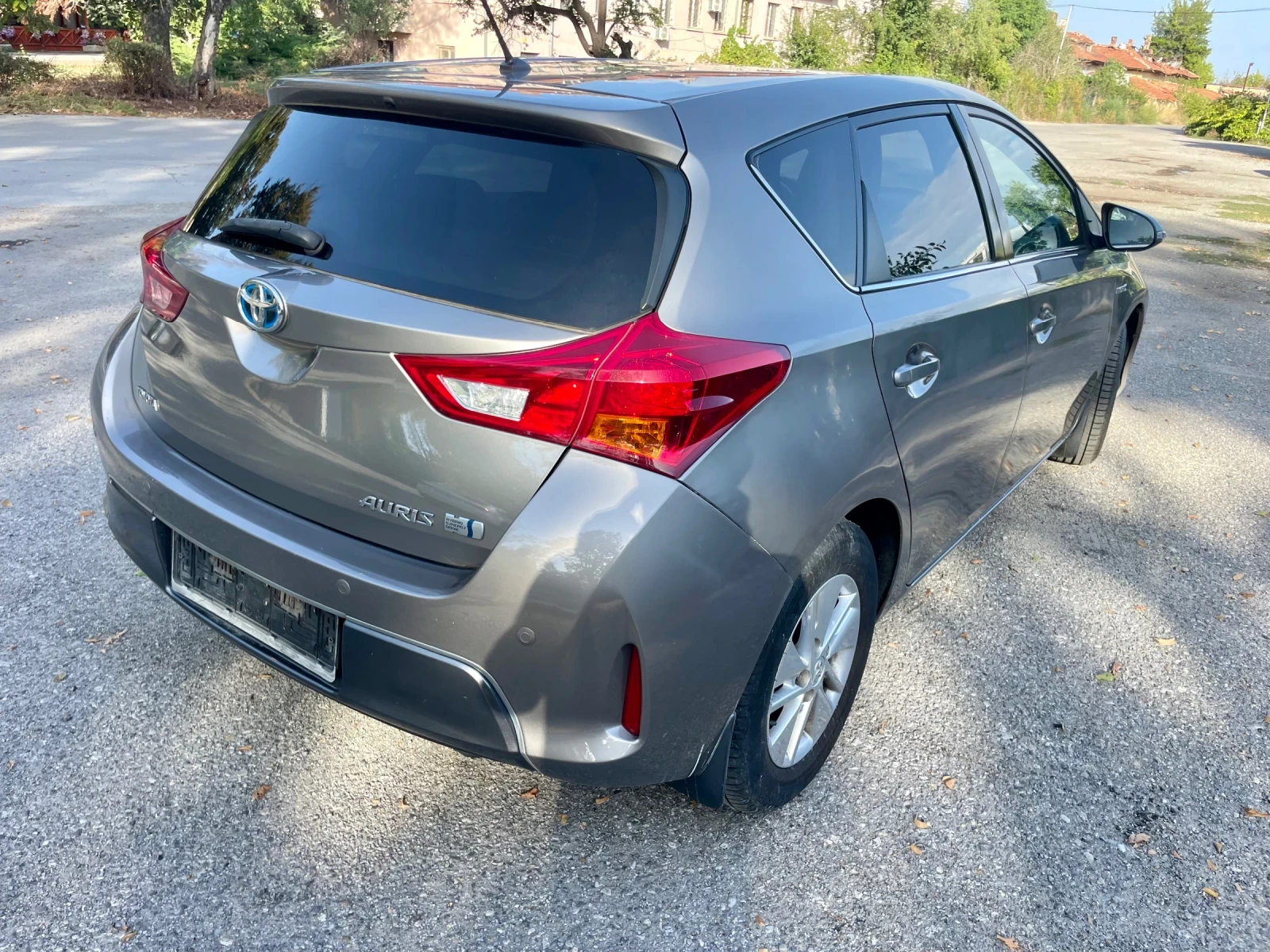 Toyota Auris 1, 8 HIBRID HATCBACK, снимка 5 - Автомобили и джипове - 55878281