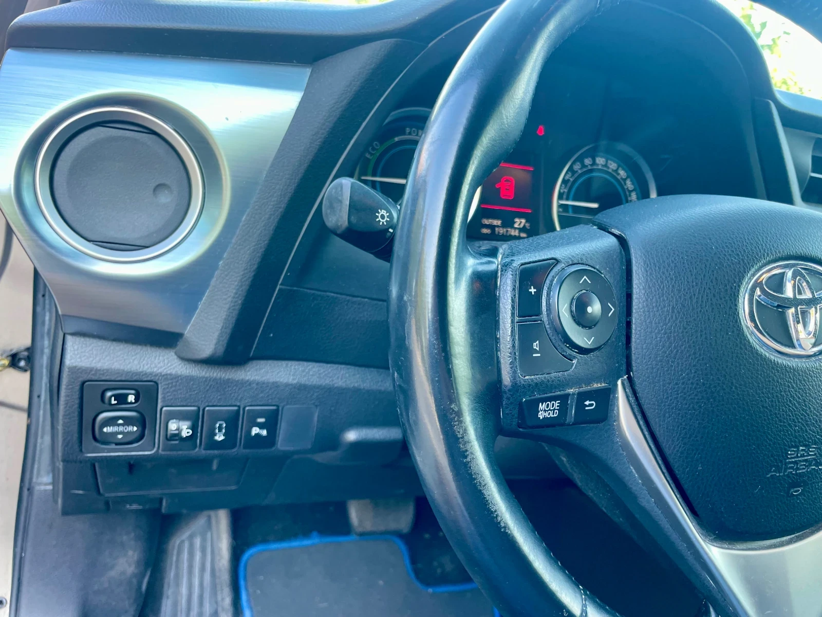 Toyota Auris 1, 8 HIBRID HATCBACK, снимка 10 - Автомобили и джипове - 55878281