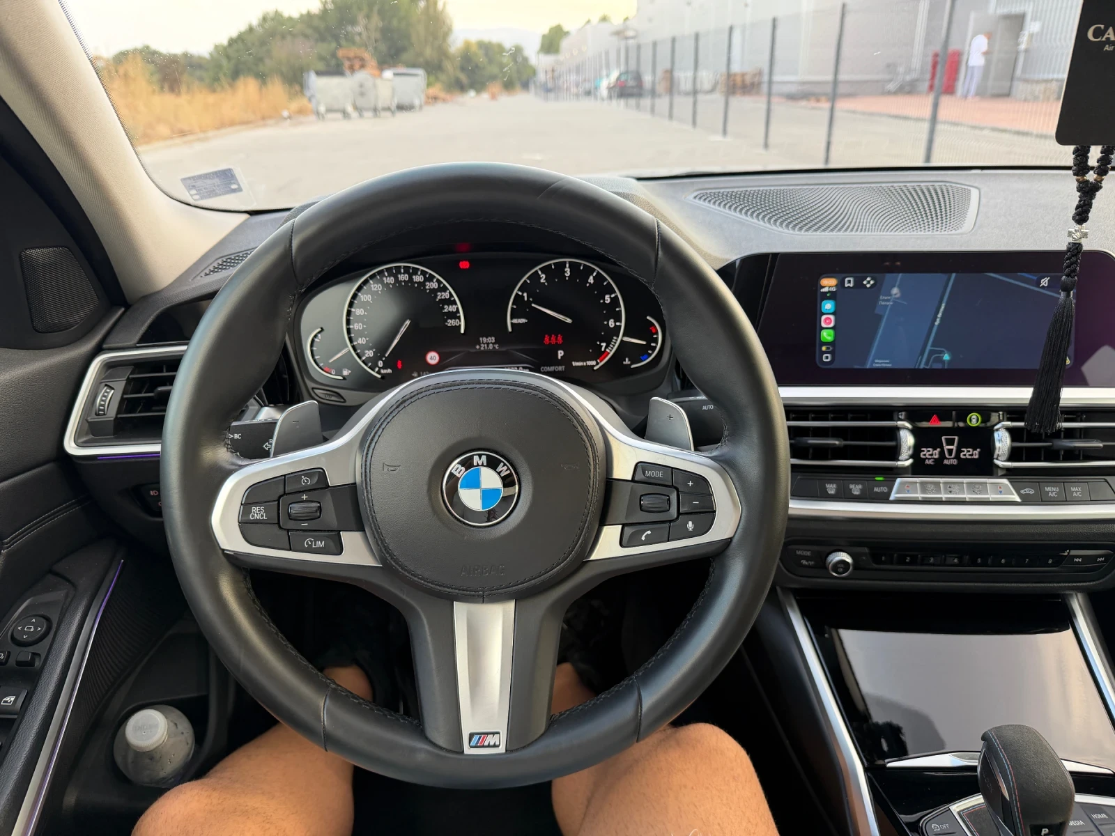 BMW 320 i , снимка 10 - Автомобили и джипове - 55948752