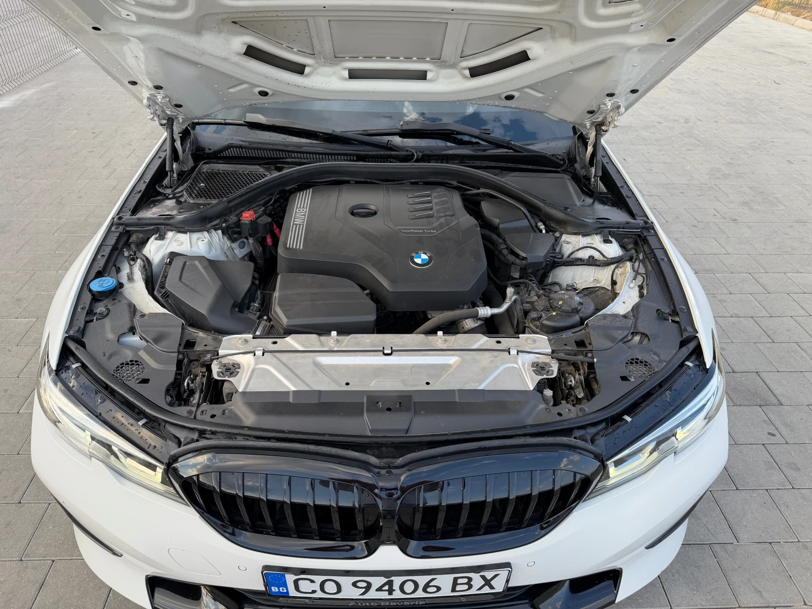 BMW 320 i , снимка 8 - Автомобили и джипове - 55948752