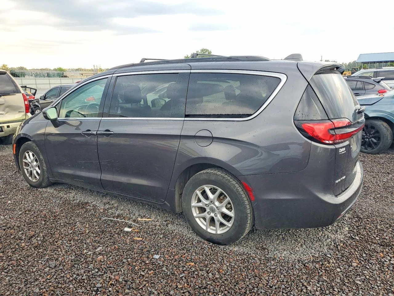 Chrysler Pacifica 3.6l Touring L, снимка 2 - Автомобили и джипове - 56224938