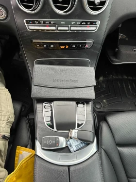 Mercedes-Benz GLC 300 * * CARFAX * * АВТО КРЕДИТ * *  - 25700 € / 50264.83 лв. - 71984300 11